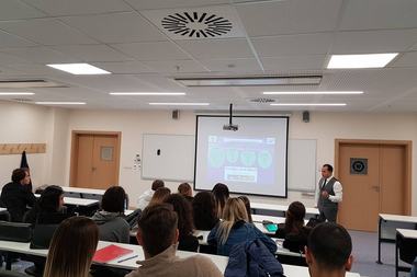 Girişimcilik ve İnovasyon Semineri — Yaşar Üniversitesi Dış Ticaret Bölümü