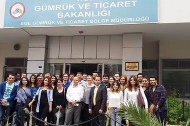 Uygulamalı Gümrük ve Liman Ziyareti — Dokuz Eylül Üniversitesi Uluslararası İşletmecilik ve Ticaret